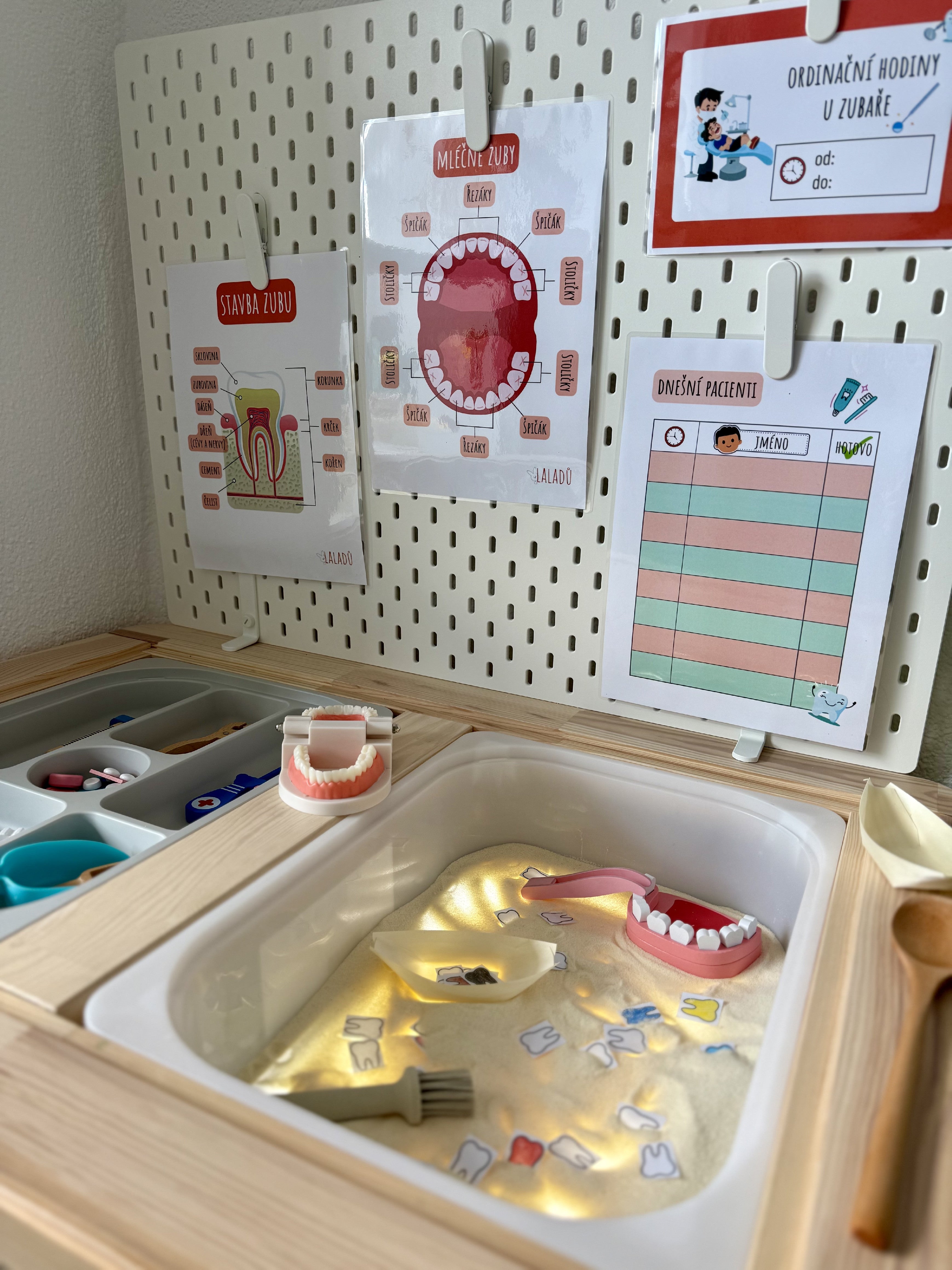 Montessori hra malý zubař – výuka angličtiny pro děti
