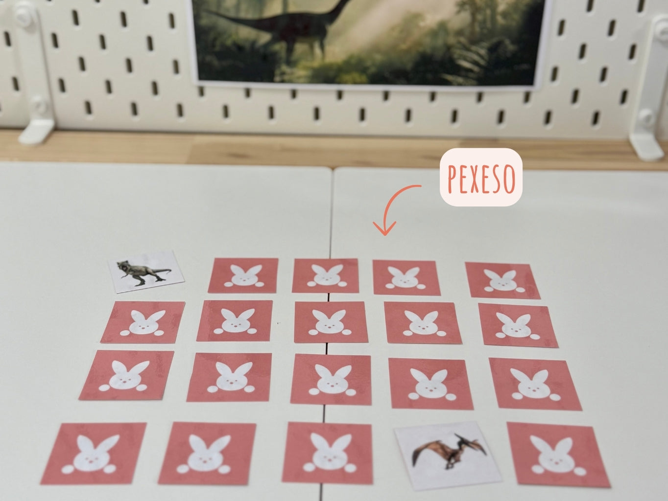 Pexeso pro děti na téma dinosauři