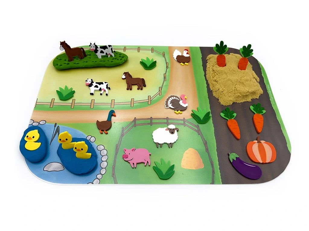 Senzorická podložka Farma pro Trofast box – zábava s figurkami a pískem